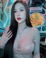 Hotgirl tóc dài xinh đẹp